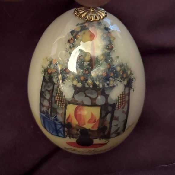 Hand Painted Christmas Egg Ornament Real Eggshell
Вy
Clara Lee
Hen Egg. - Picture 2 of 7
